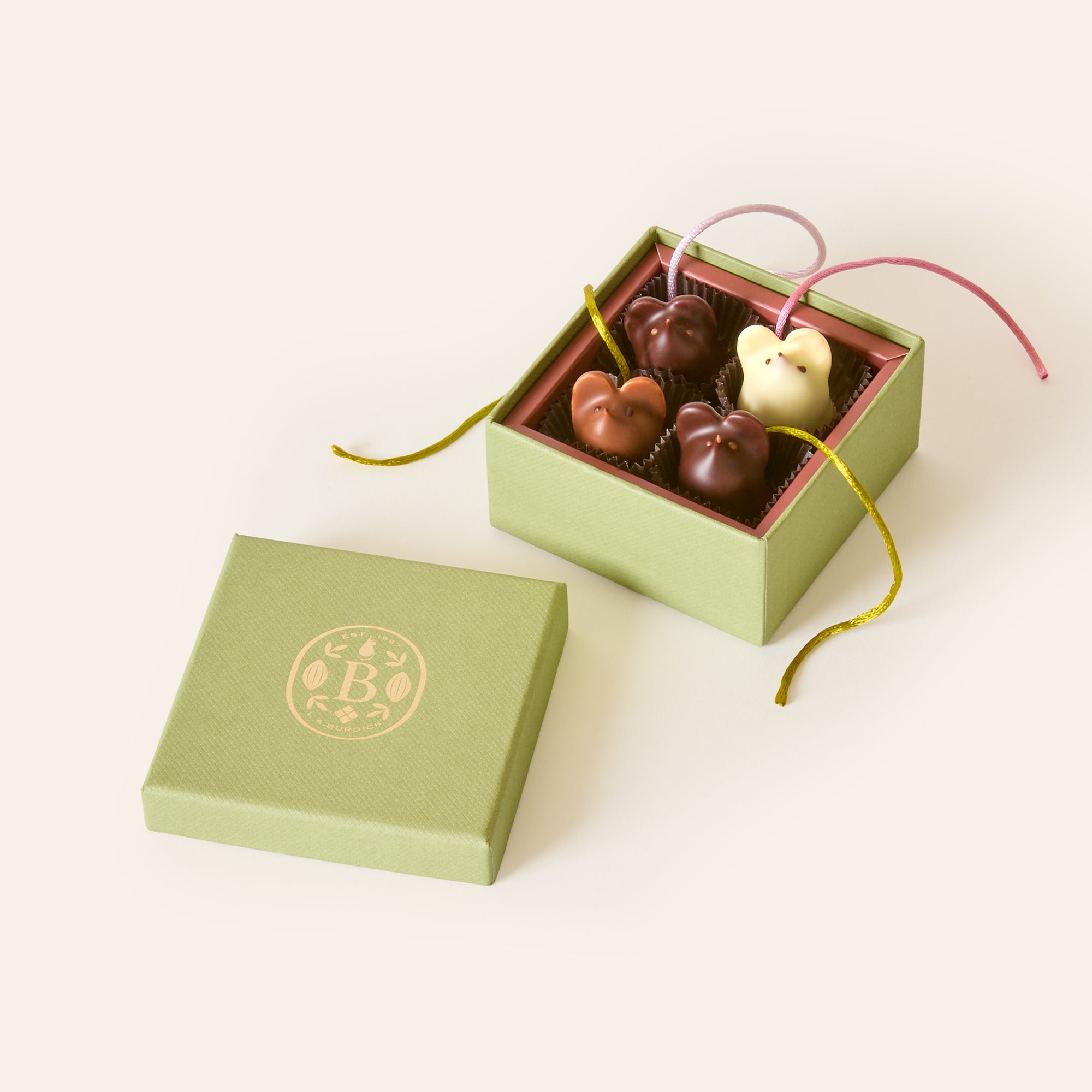 Musee du Chocolat ミニハット Burdick Chocolate Mice | A Whimsical Chocolate Wedding Favor Idea